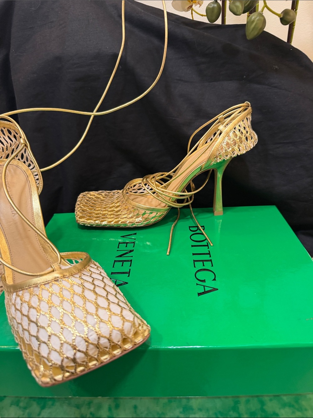 Bottega Veneta Gold Lace-Up Woven High Heels - Picture 3 of 5
